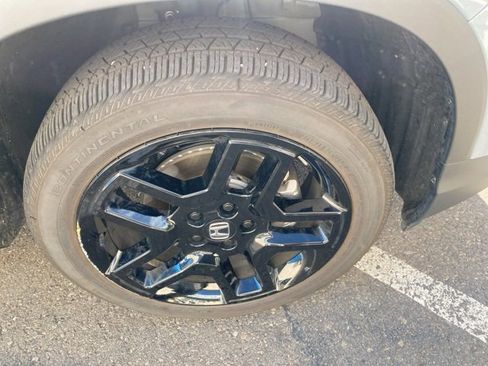 Certified 2025 Honda Passport Black Edition image 21