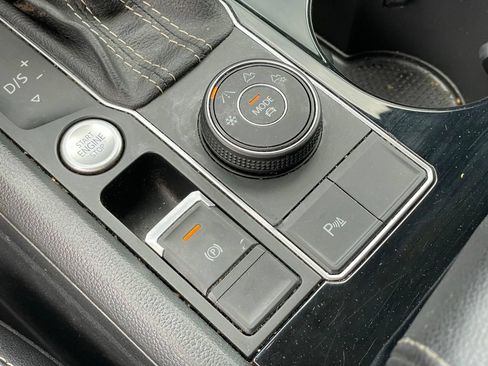 Certified 2023 Volkswagen Atlas SE AWD/4WD image 26