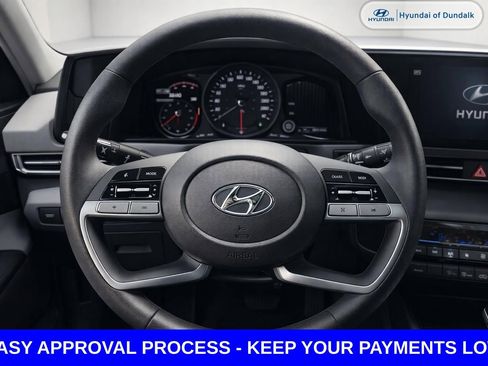 Used 2023 Hyundai Elantra SEL FWD image 11