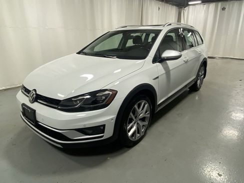 Used 2019 Volkswagen Golf Alltrack SEL image 1