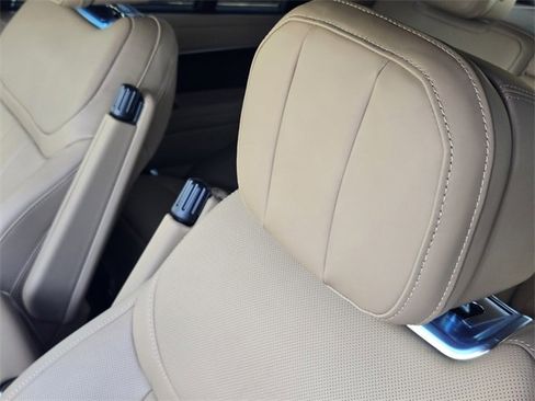 New 2026 Land Rover Range Rover SE image 10