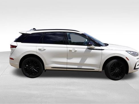 Used 2023 Lincoln Corsair Reserve w/ Jet Appearance Package AWD/4WD image 3