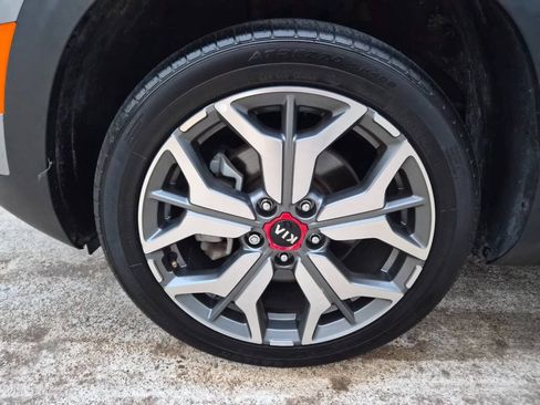 Used 2021 Kia Seltos SX w/ SX Sunroof Package AWD/4WD image 25