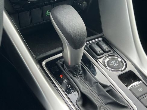 Used 2025 Mitsubishi Eclipse Cross Black Edition image 26