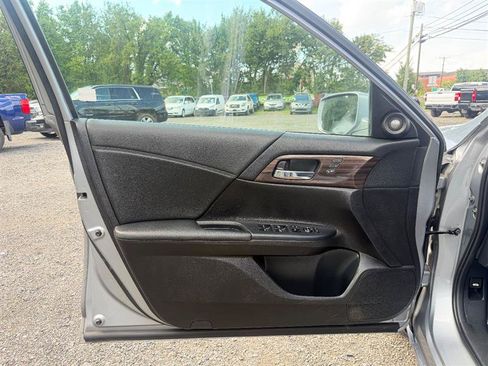 Used 2016 Honda Accord EX-L image 12