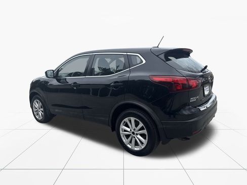 Used 2018 Nissan Rogue Sport S w/ S Appearance Package image 6