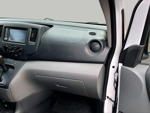 Used 2021 Nissan NV200 S FWD image 18