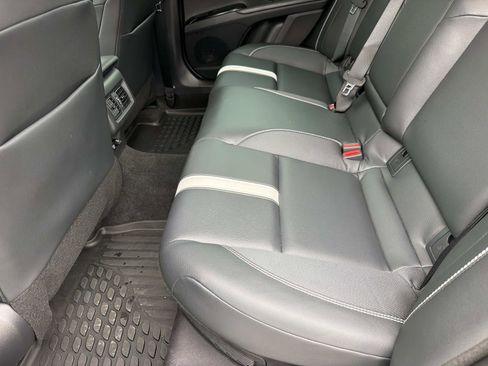 Used 2026 Toyota Camry SE FWD image 10