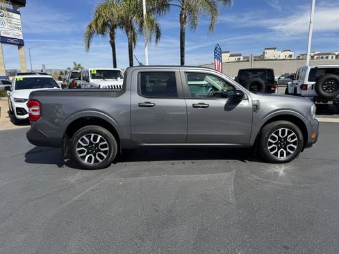 Used 2024 Ford Maverick Lariat image 11