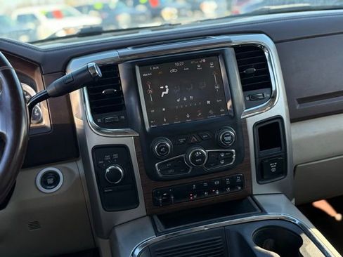 Used 2018 RAM 3500 Laramie w/ Convenience Group AWD/4WD image 15