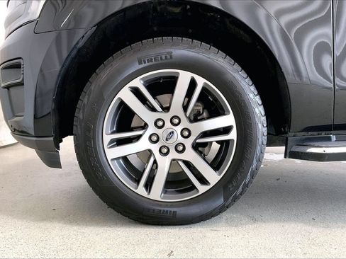 Used 2022 Ford Expedition Max XLT RWD image 6