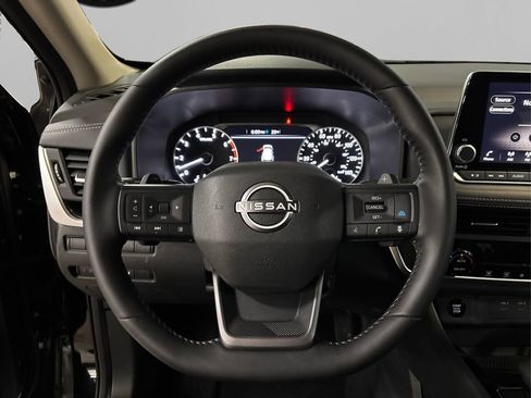 Certified 2026 Nissan Rogue SV image 26