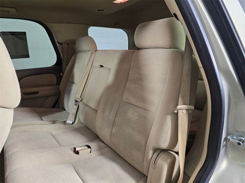 Used 2008 GMC Yukon SLE w/ Exterior Appearance Package image 21