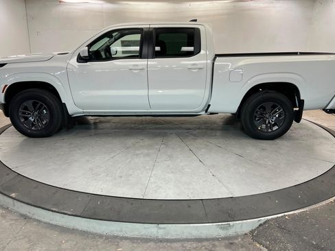 New 2026 Nissan Frontier SV w/ Tow Package image 2