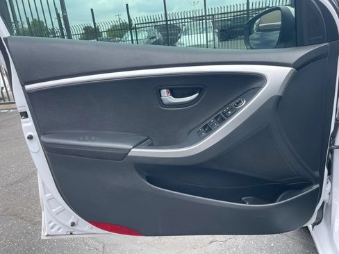 Used 2016 Hyundai Elantra GT w/ Option Group 03 FWD image 24