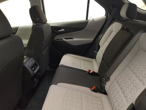 Used 2022 Chevrolet Equinox LS AWD/4WD image 18