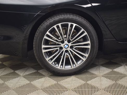 Used 2020 BMW 530i xDrive w/ Premium Package image 33