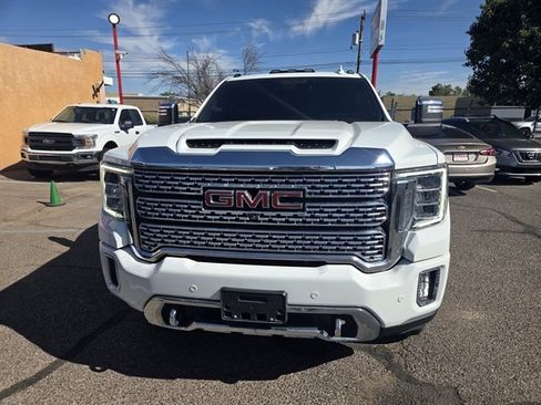 Used 2023 GMC Sierra 2500 Denali w/ Denali Ultimate Package AWD/4WD image 3