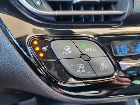Used 2018 Toyota C-HR XLE FWD image 19
