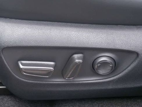 Used 2025 Toyota RAV4 XLE Premium FWD image 21