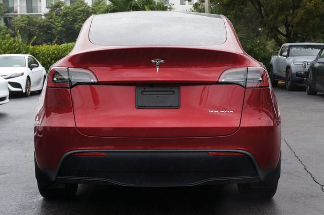 Used 2024 Tesla Model Y Long Range AWD/4WD image 6
