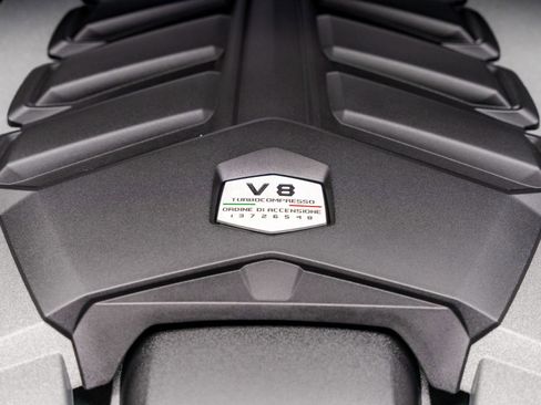 Used 2022 Lamborghini Urus image 46