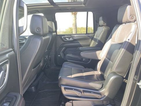 Used 2021 Chevrolet Suburban RST w/ Luxury Package image 25
