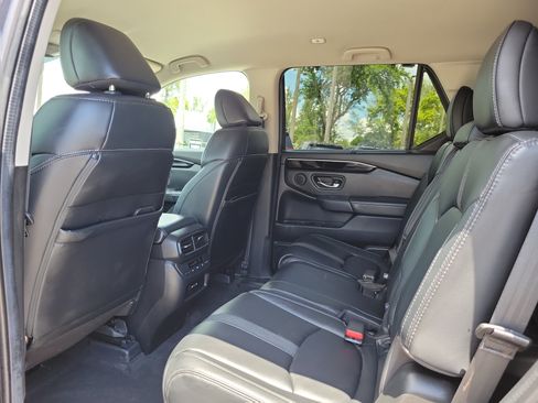 Used 2024 Honda Pilot EX-L image 13