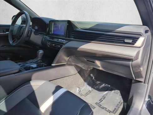 Used 2025 Toyota Camry SE w/ Convenience Package FWD image 24