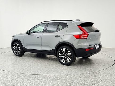 New 2026 Volvo XC40 B5 Plus w/ Climate Package AWD/4WD image 7