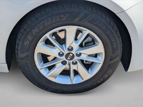 Used 2018 Kia Optima LX FWD image 23