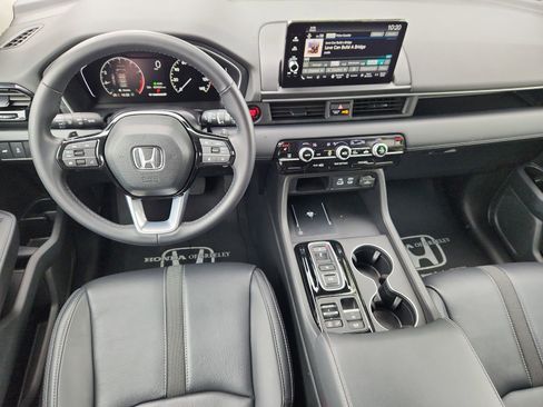 Used 2025 Honda Pilot EX-L image 12
