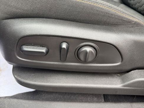 Used 2021 Chevrolet Equinox LT image 14