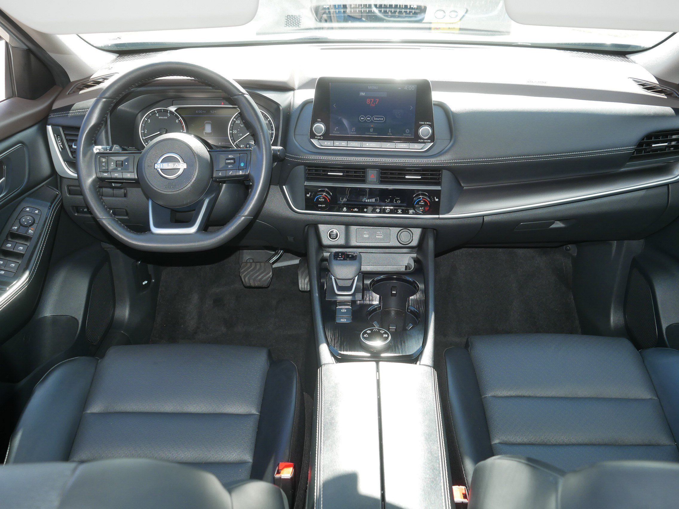 Certified 2023 Nissan Rogue SV w/ SV Premium B Package AWD/4WD image 10