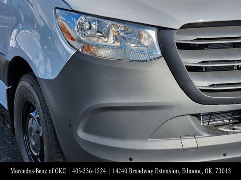 Used 2025 Mercedes-Benz Sprinter 2500 image 6