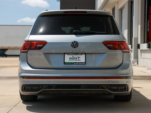 Used 2023 Volkswagen Tiguan SE R-Line FWD image 11