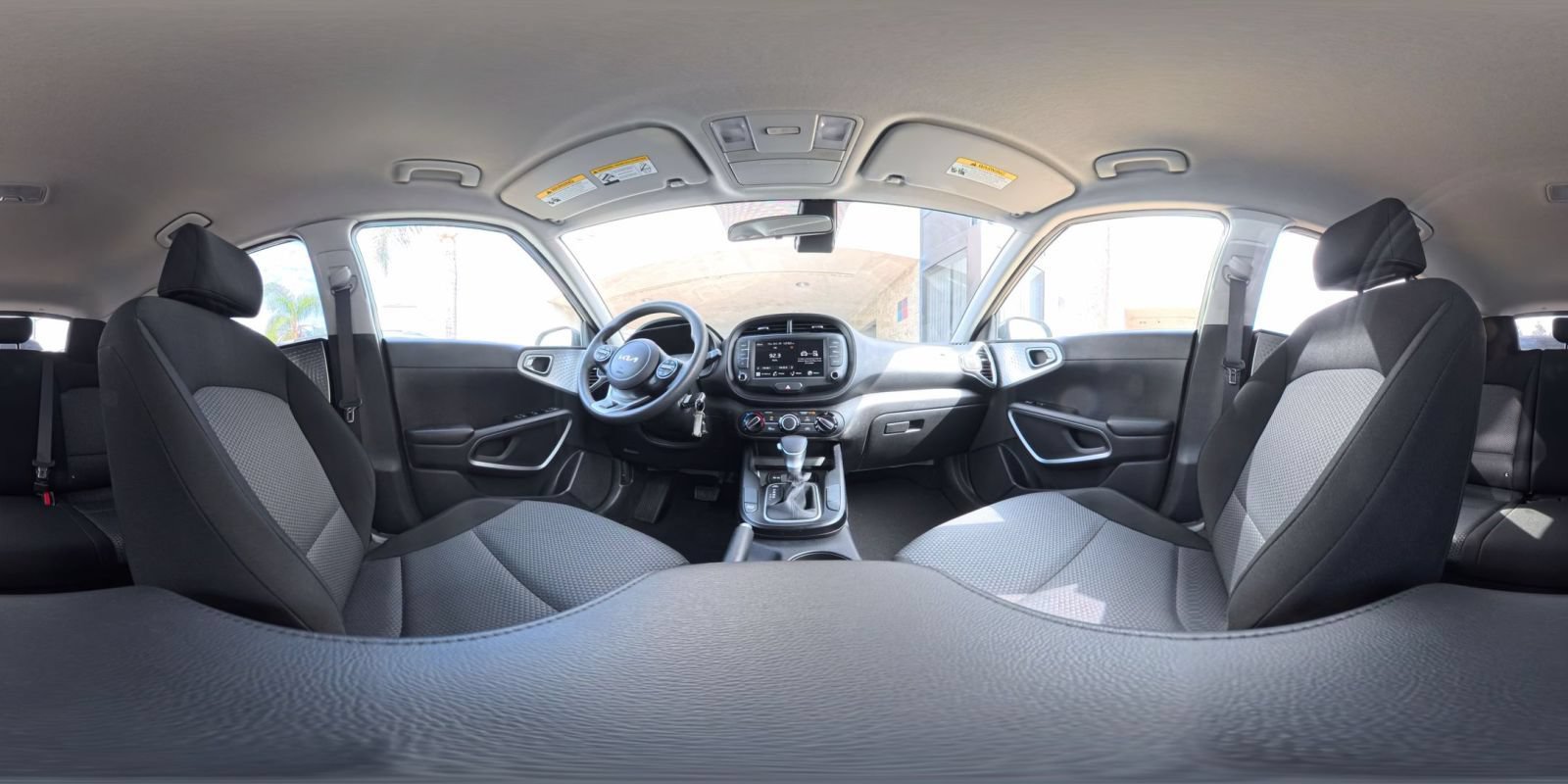 Used 2025 Kia Soul LX w/ LX Technology Package FWD image 39