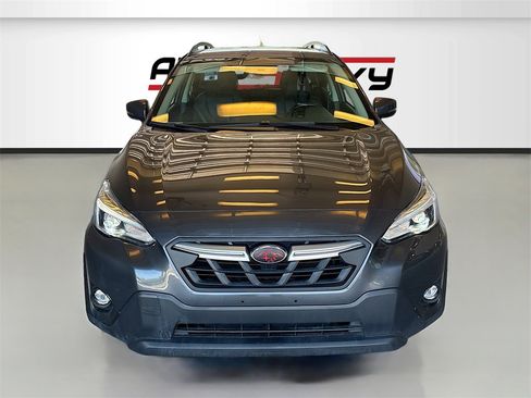 Used 2022 Subaru Crosstrek 2.5i Limited image 2