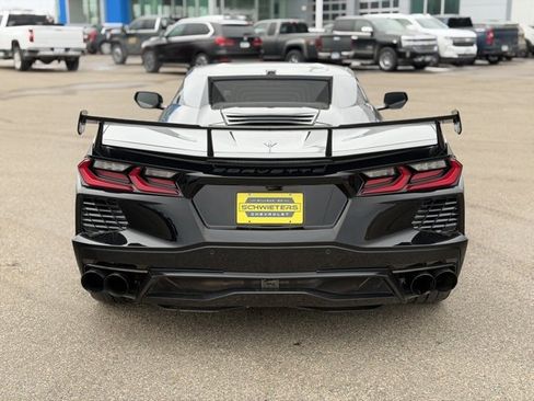 Used 2021 Chevrolet Corvette Stingray Premium Conv w/ Z51 Performance Package image 8