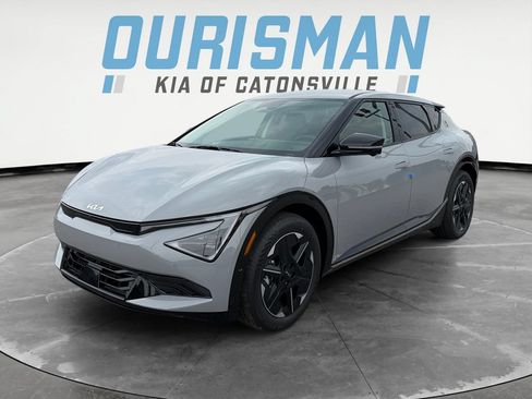 New 2026 Kia EV6 Wind RWD image 2