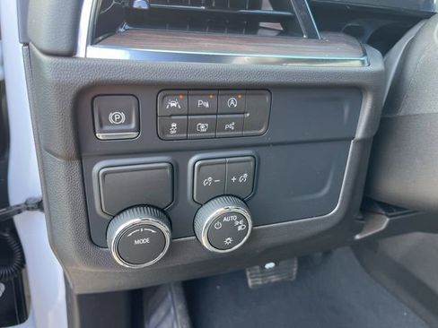 New 2026 Chevrolet Suburban LS image 16