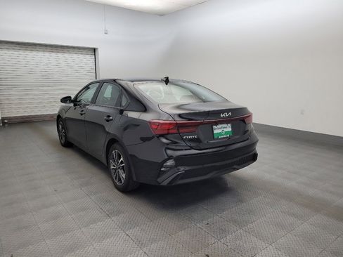 Used 2024 Kia Forte LXS w/ LXS Technology Package FWD image 5