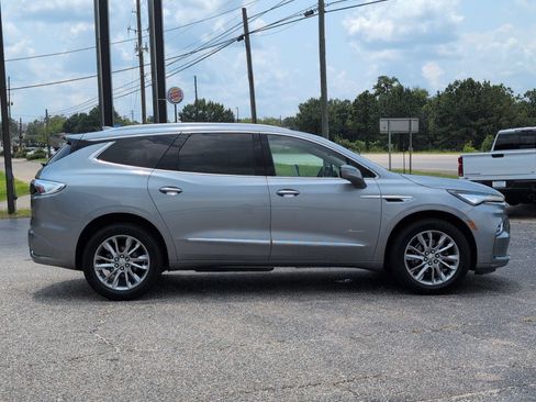Used 2024 Buick Enclave Avenir w/ Avenir Technology Package FWD image 8