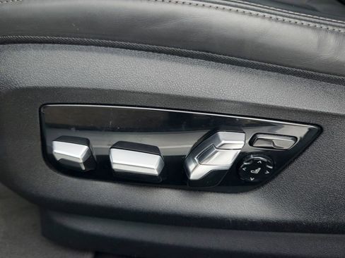 Used 2022 BMW 745e xDrive w/ M Sport Package image 17