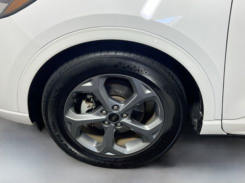 Used 2023 Ford Escape ST-Line image 13