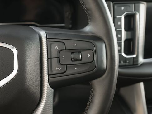 Used 2024 GMC Yukon XL Denali image 19