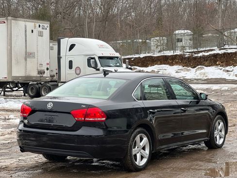 Used 2015 Volkswagen Passat 1.8T Limited Edition FWD image 6