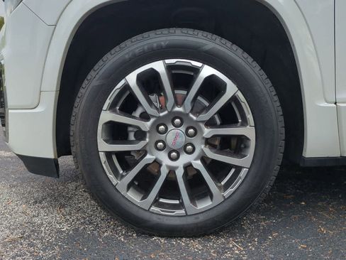 Used 2022 GMC Acadia Denali w/ Denali Technology Package FWD image 14