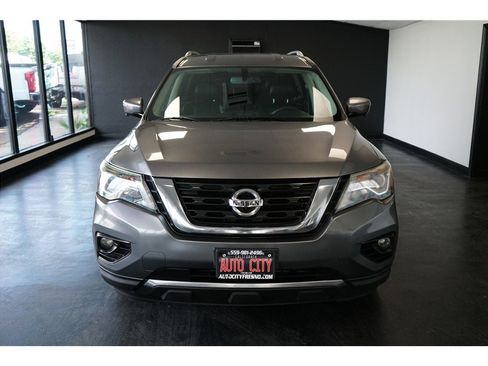 Used 2020 Nissan Pathfinder SL FWD image 2