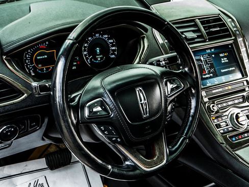 Used 2017 Lincoln MKZ Reserve w/ Technology Package image 23